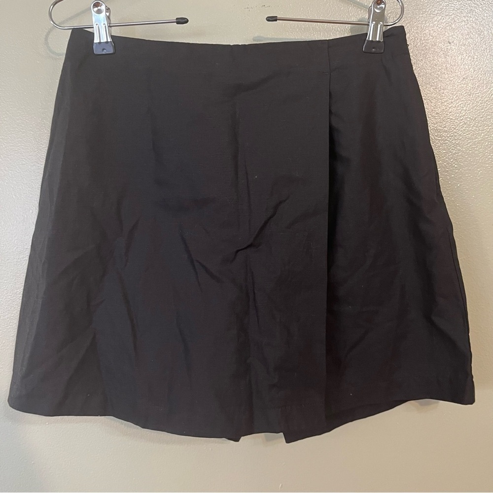 Uniqlo Womens Black Skirted Shorts Side Zip Linen Bland Casual M New